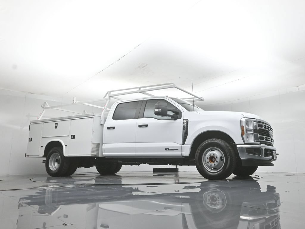 New 2026 Ford F350 XL w/ XL Chrome Package RWD image 3