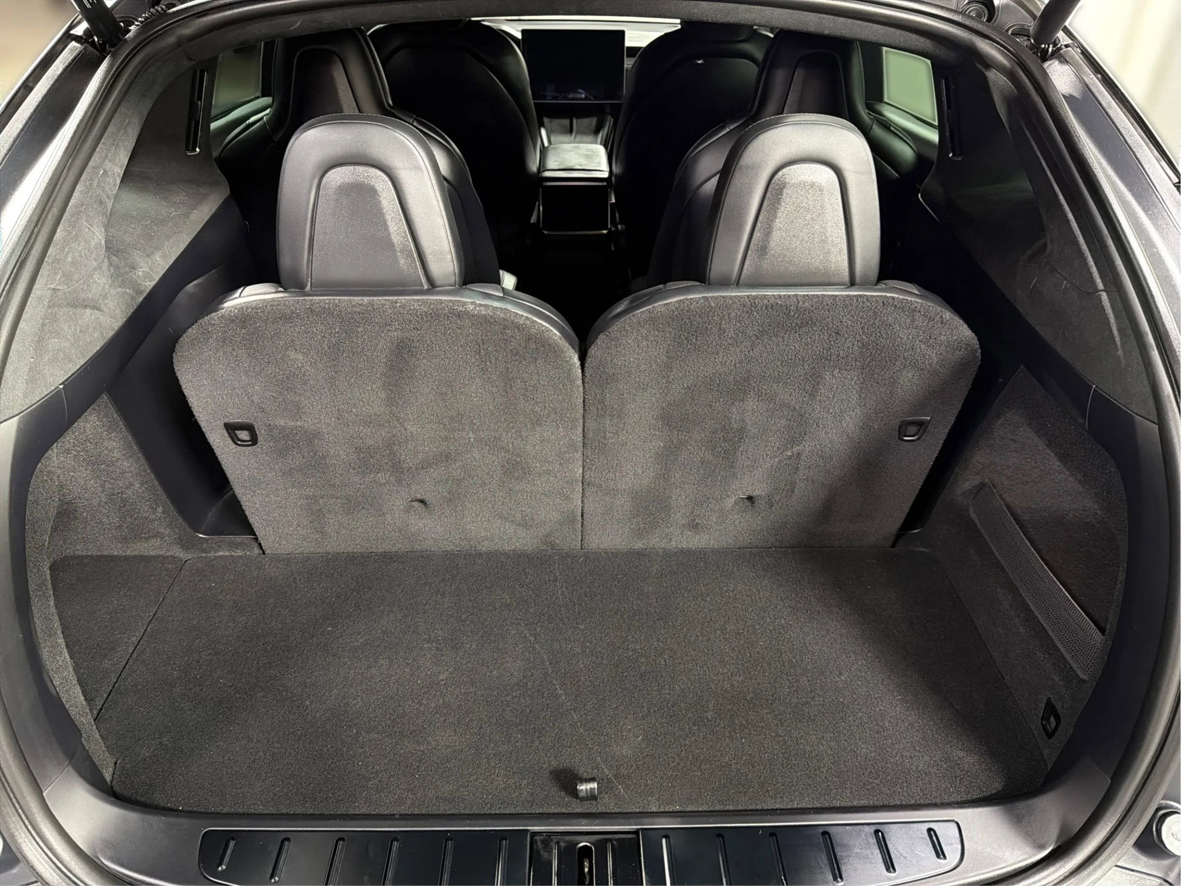 Used 2023 Tesla Model X Plaid image 11