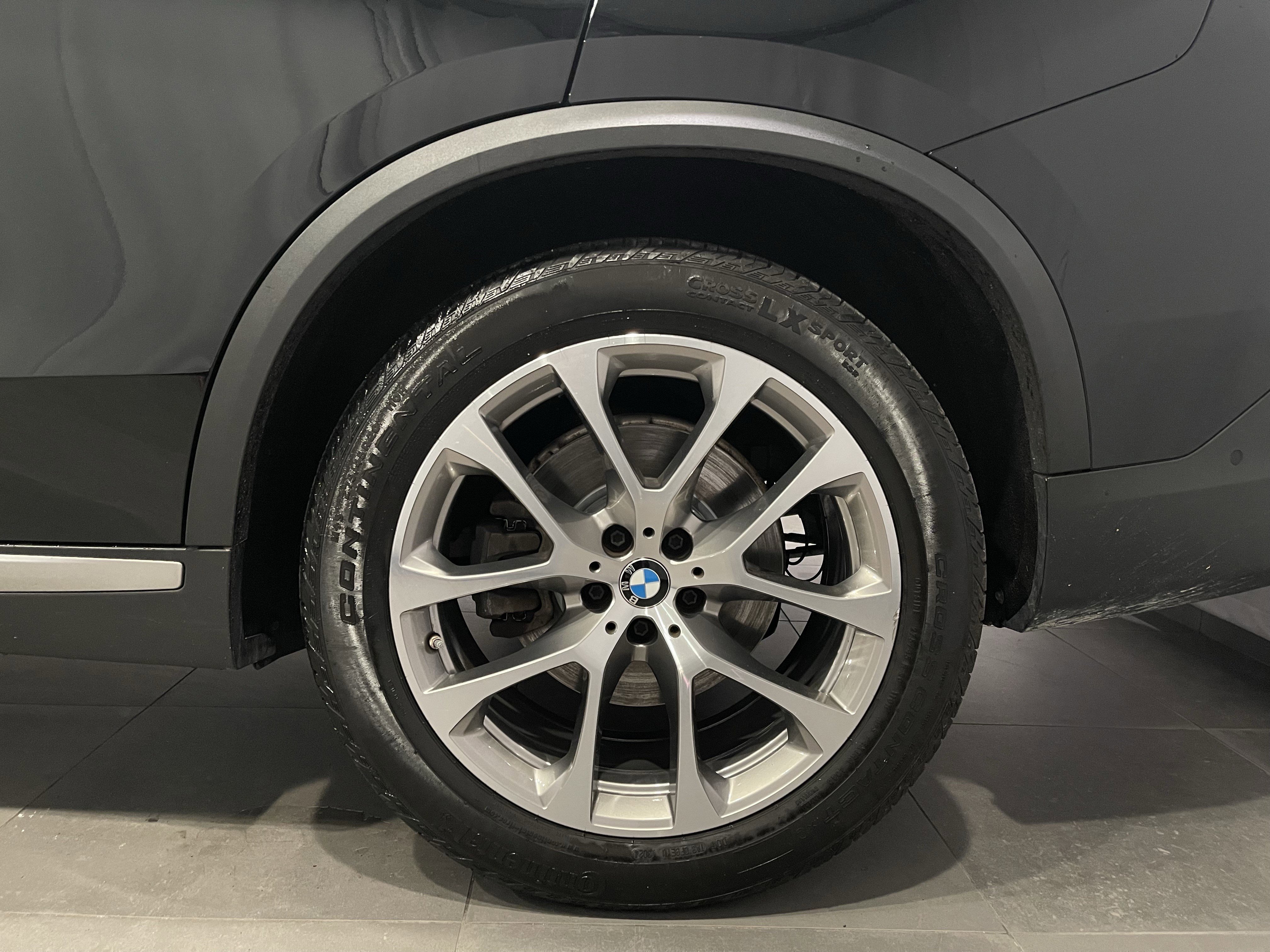 Used 2022 BMW X5 xDrive40i w/ Climate Comfort Package image 9