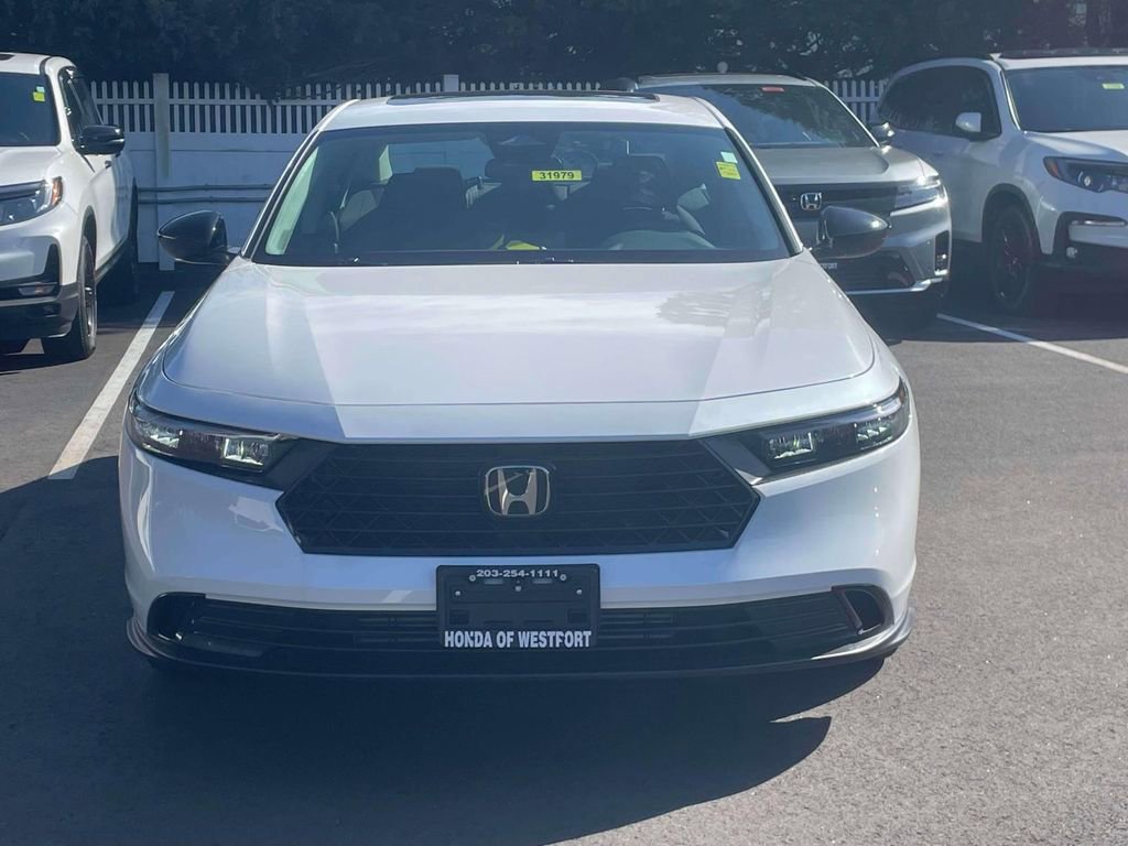 Certified 2025 Honda Accord SE image 2