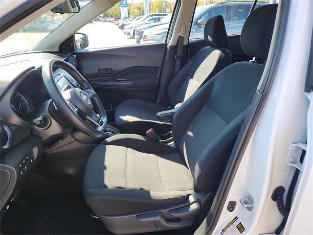 Used 2024 Nissan Kicks S image 7