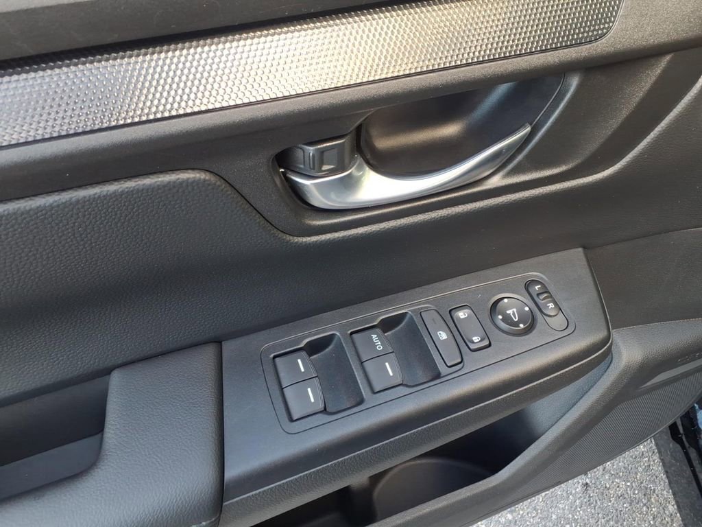 Used 2023 Honda CR-V LX image 17