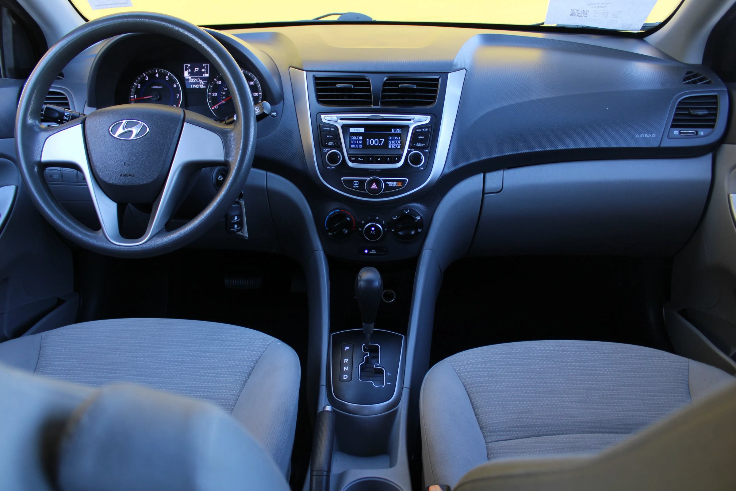 Used 2017 Hyundai Accent SE FWD image 31