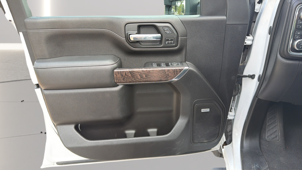 Used 2023 GMC Sierra 2500 Denali w/ Denali Ultimate Package AWD/4WD image 9