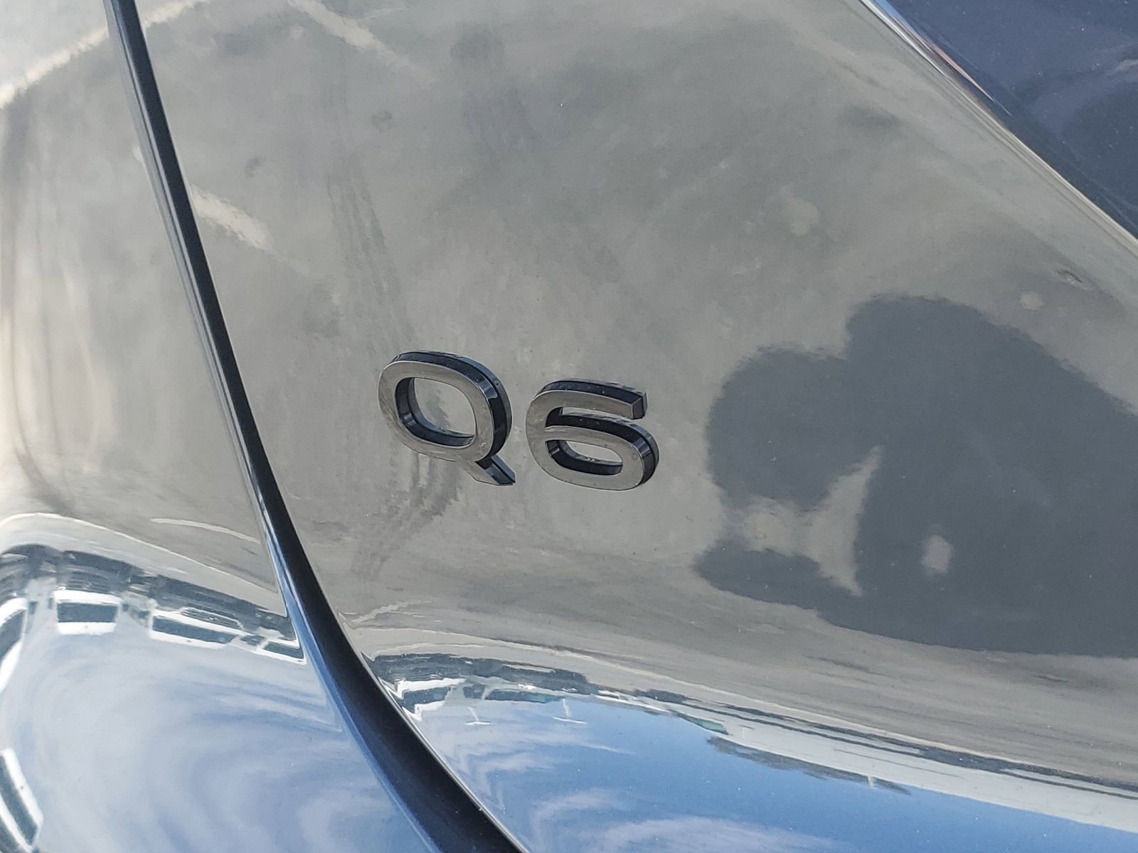 New 2025 Audi Q6 e-tron Premium Plus AWD/4WD image 7