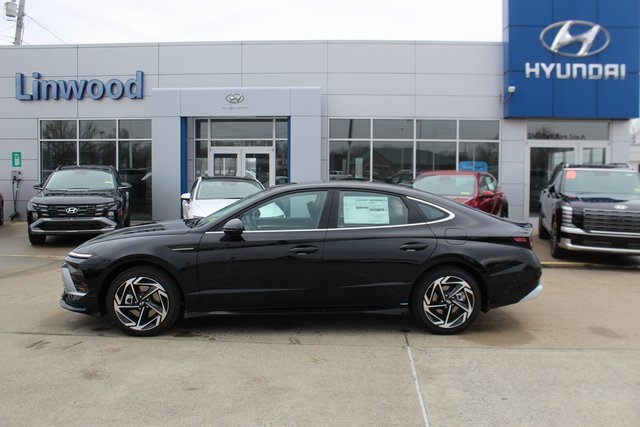 New 2026 Hyundai Sonata SEL image 2