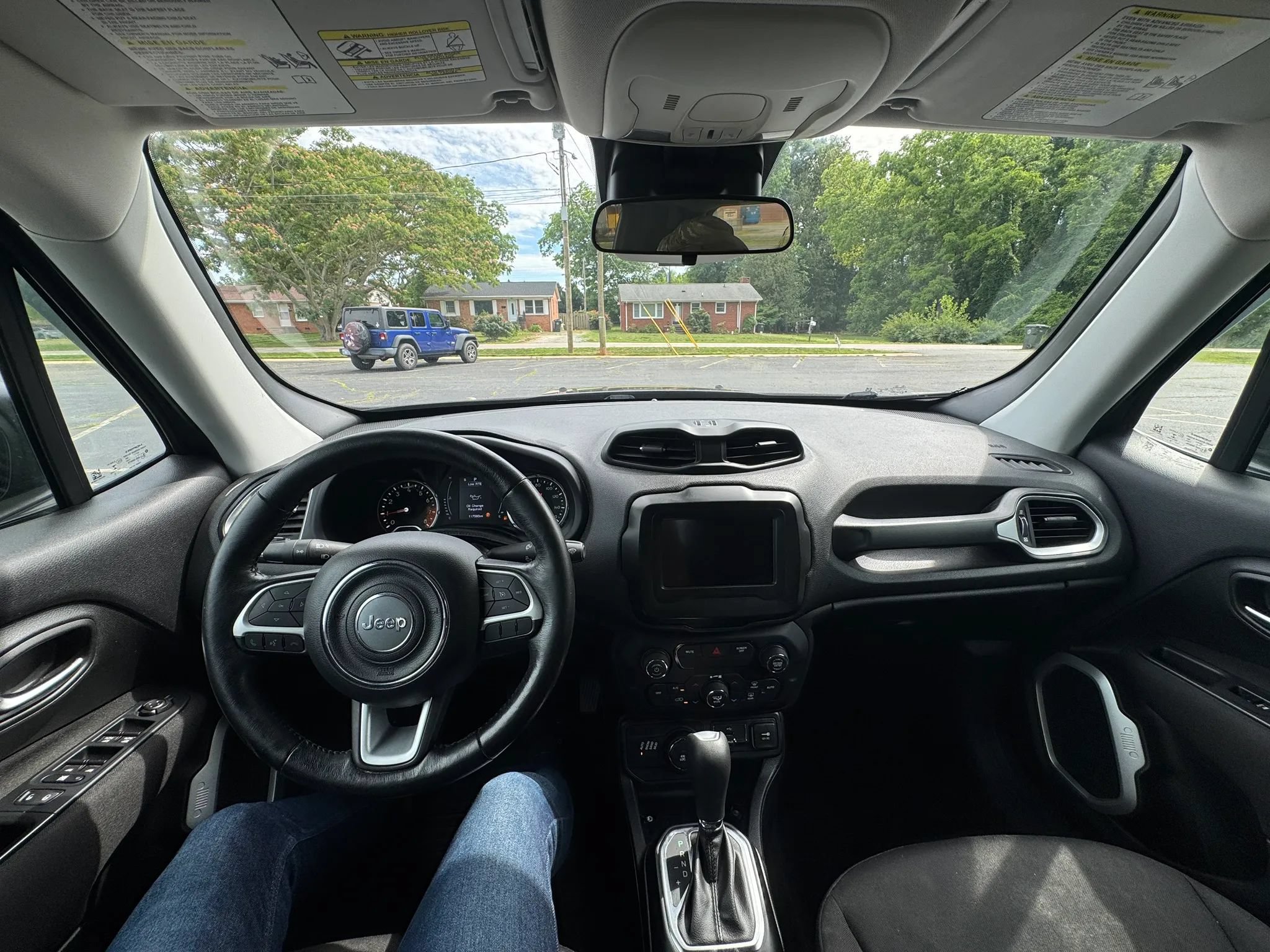 Used 2018 Jeep Renegade Latitude w/ Cold Weather Group AWD/4WD image 24