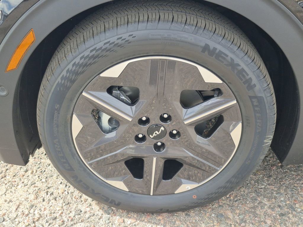 New 2025 Kia EV6 Light w/ Light LR Technology Package image 16