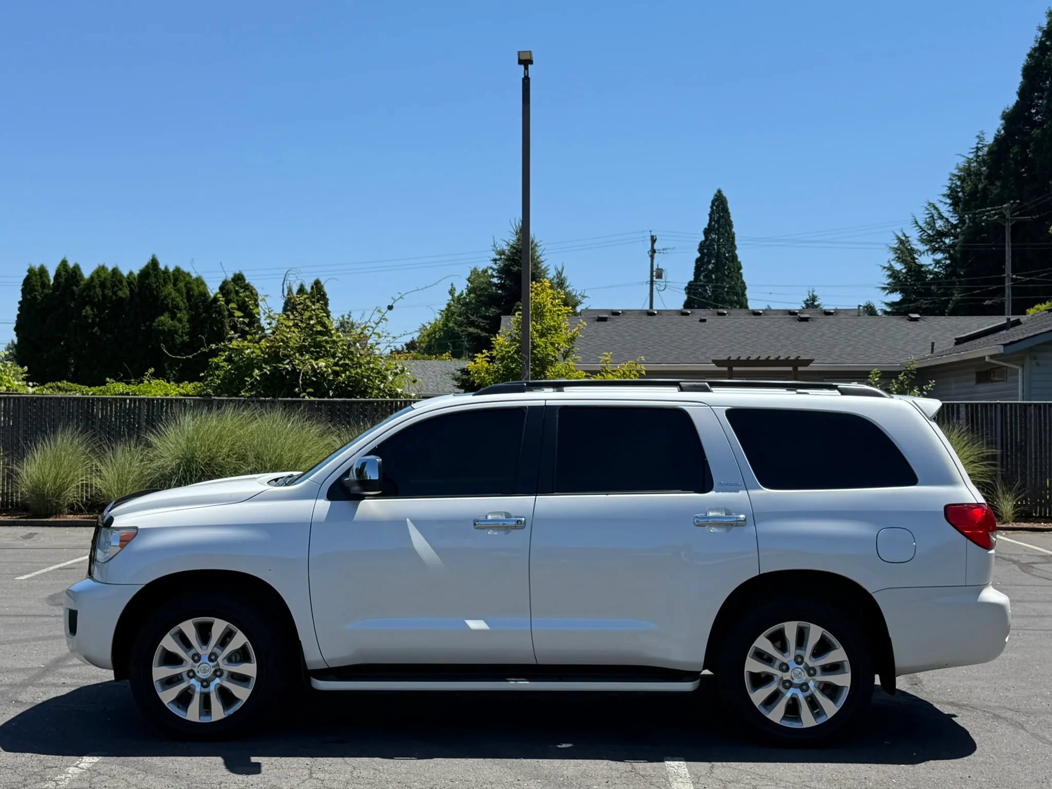 Used 2017 Toyota Sequoia Platinum AWD/4WD image 2