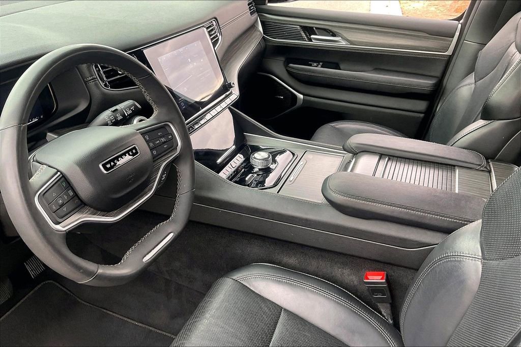 Used 2024 Jeep Wagoneer Series II AWD/4WD image 14