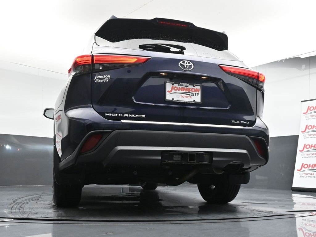 Used 2020 Toyota Highlander XLE image 39