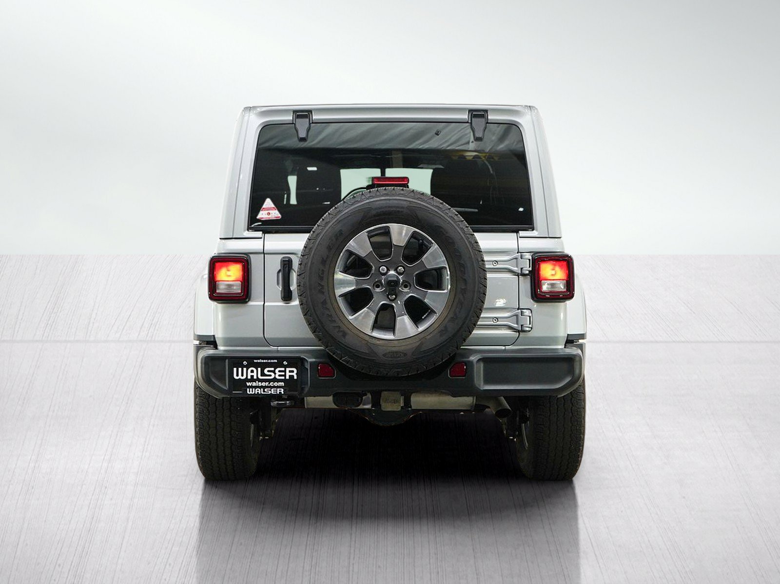 Used 2023 Jeep Wrangler Unlimited Sahara w/ Cold Weather Group AWD/4WD image 4