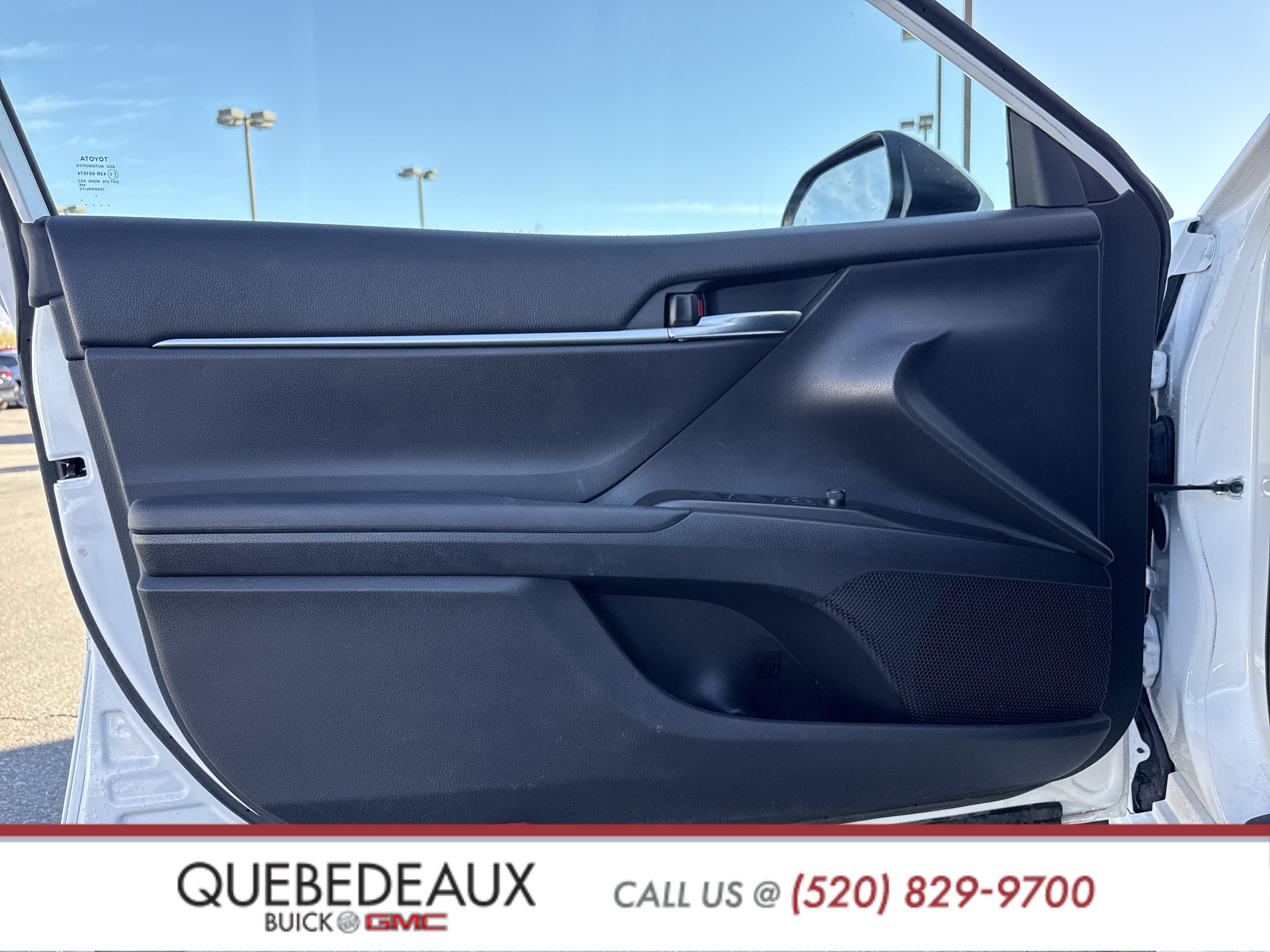 Used 2023 Toyota Camry SE image 9