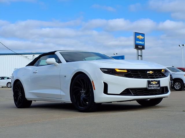 Used 2019 Chevrolet Camaro LT image 3
