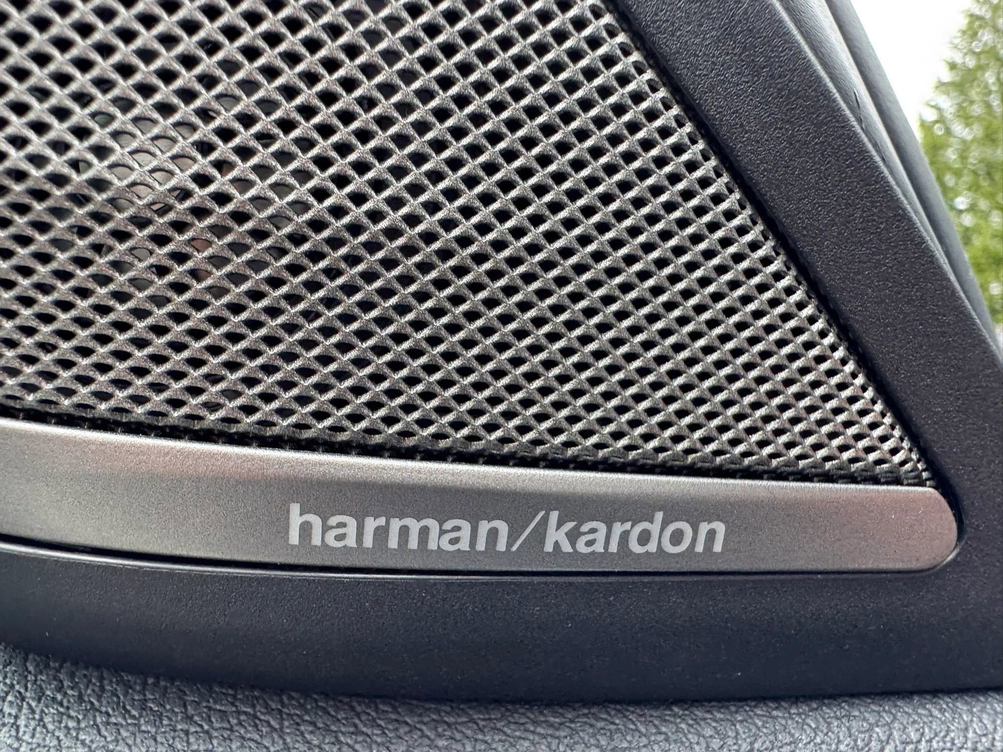 Used 2018 BMW 530e xDrive image 43