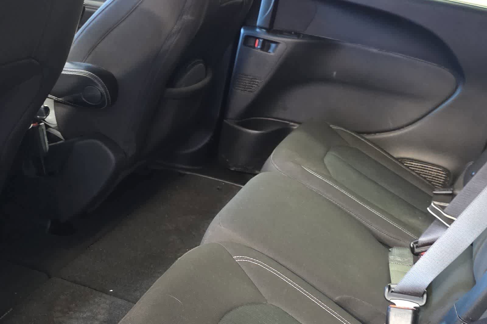 Used 2020 Chrysler Pacifica Touring w/ S Appearance Package FWD image 5