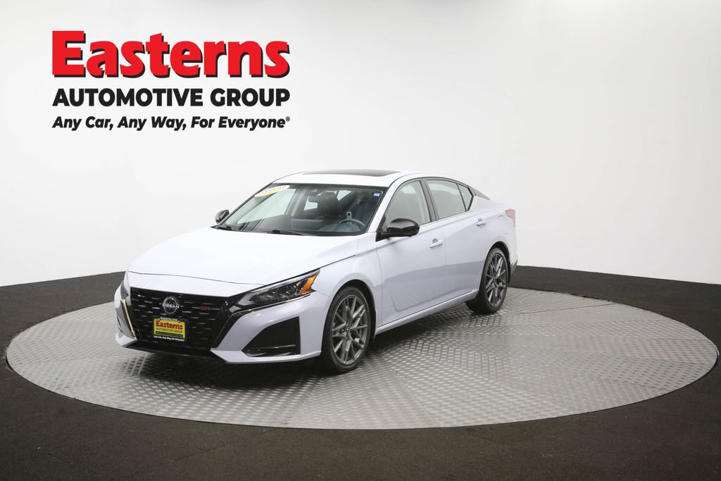 Used 2023 Nissan Altima 2.0 SR FWD image 55