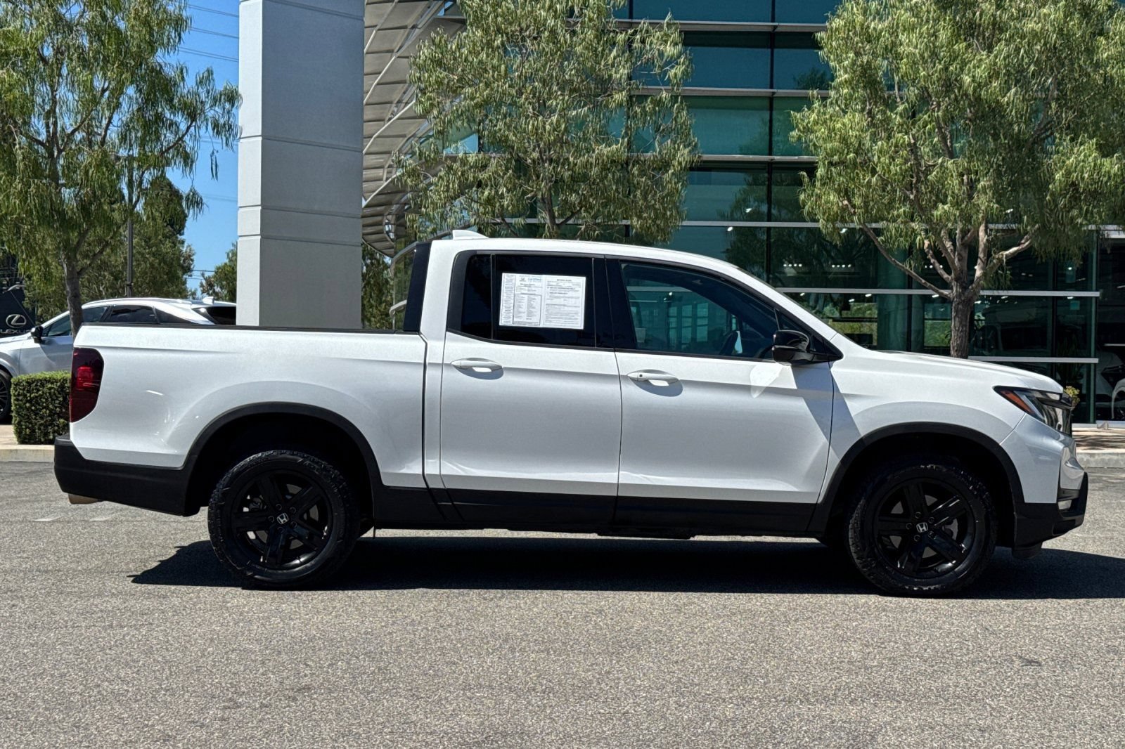 Certified 2023 Honda Ridgeline Black Edition image 3