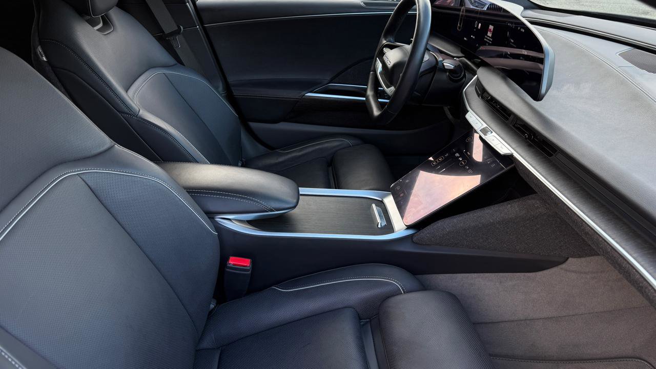 Used 2024 Lucid Air Touring image 43