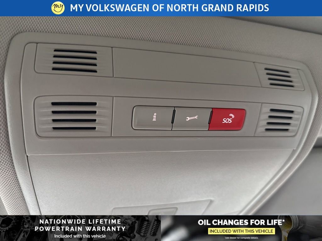 New 2026 Volkswagen Taos SE image 15