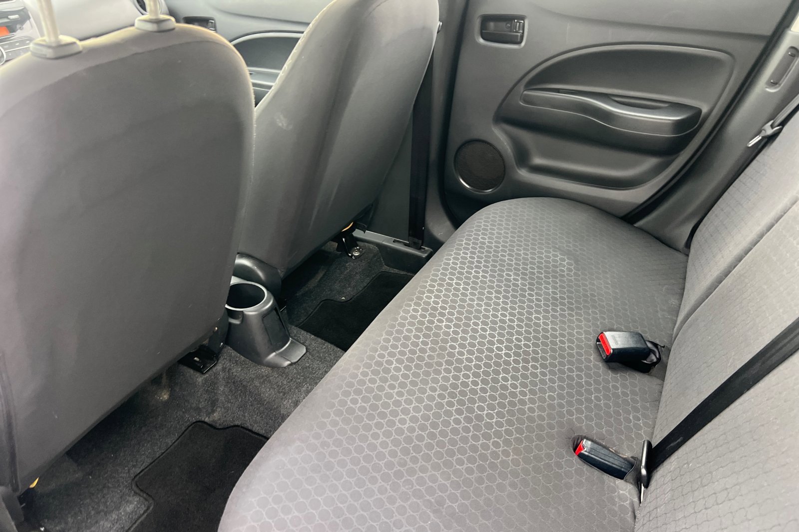 Used 2015 Mitsubishi Mirage DE image 9