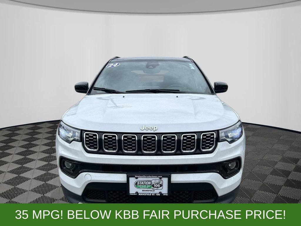 Used 2024 Jeep Compass Limited AWD/4WD image 2