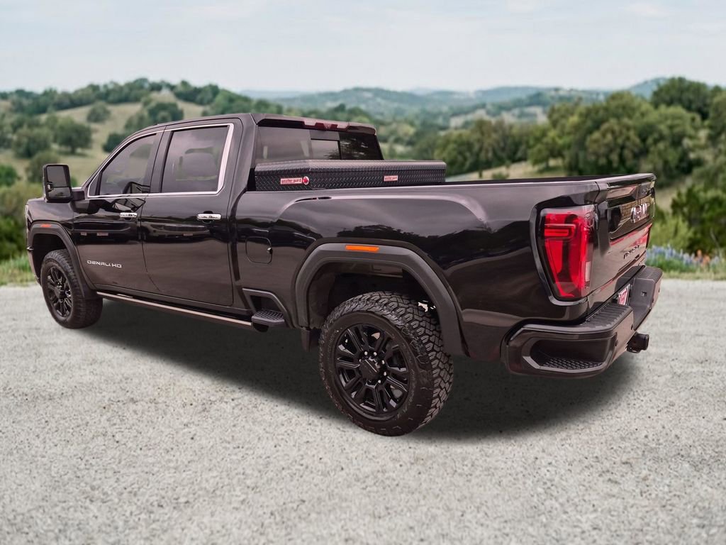 Used 2021 GMC Sierra 2500 Denali w/ Denali Black Diamond Edition AWD/4WD image 8