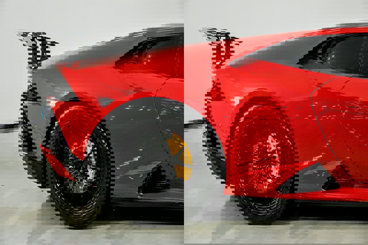 Used 2021 Lamborghini Huracan EVO image 14