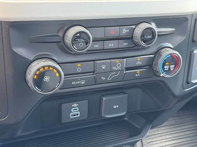 New 2026 Ford F550 4x4 Supercab Super Duty image 17