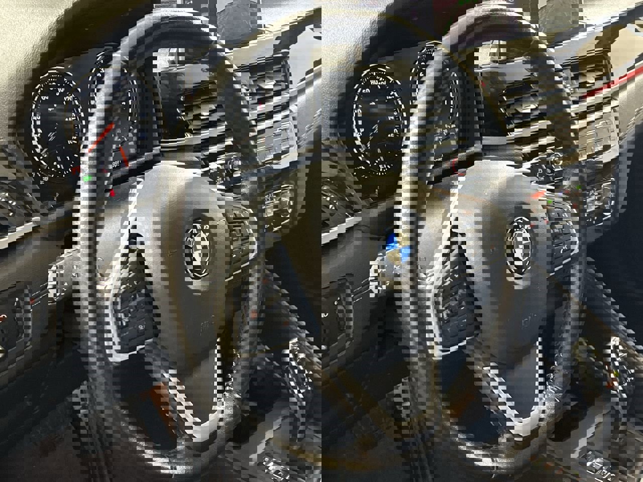 Used 2020 BMW X1 xDrive28i w/ Convenience Package image 14