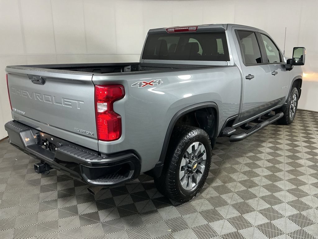 Used 2024 Chevrolet Silverado 2500 Custom w/ Custom Convenience Package AWD/4WD image 8