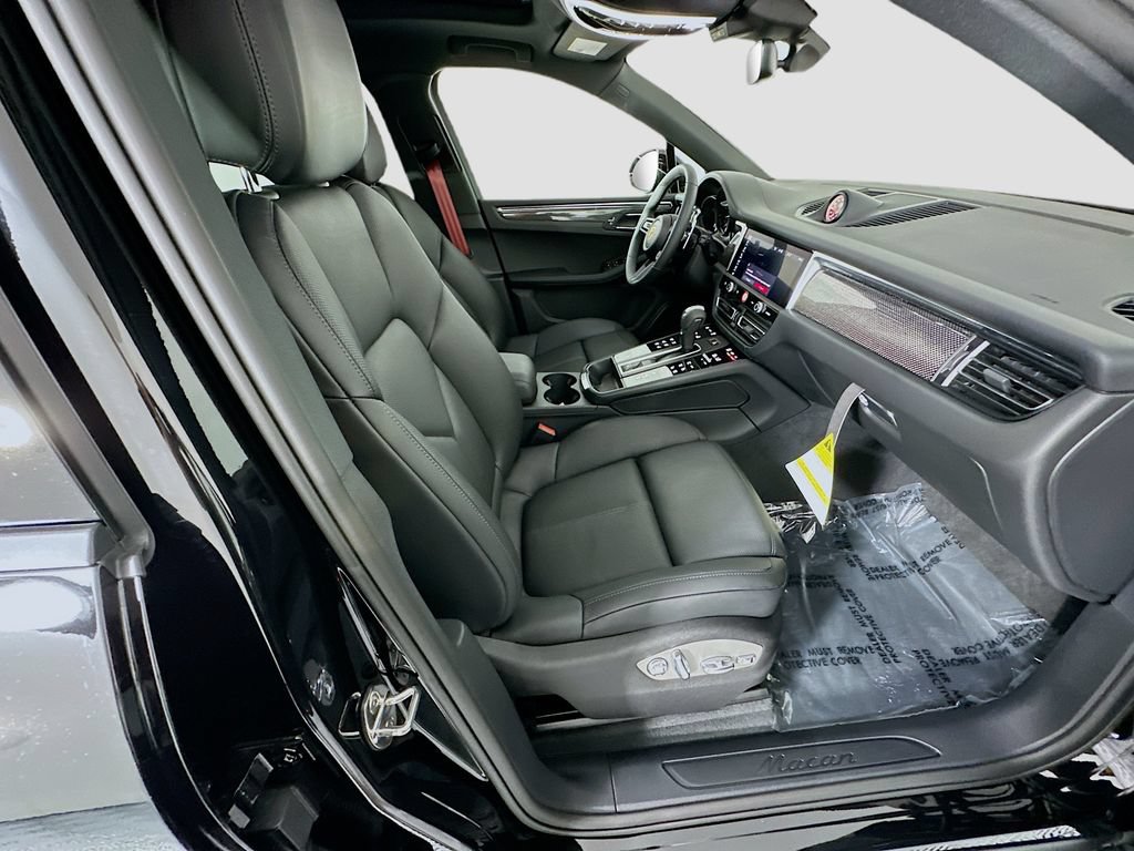 New 2026 Porsche Macan AWD/4WD image 29