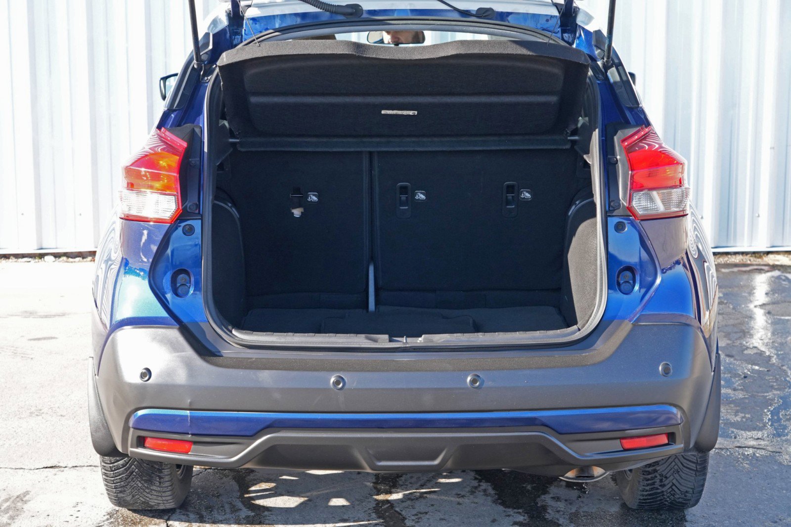 Used 2020 Nissan Kicks SR w/ SR Premium Package image 9