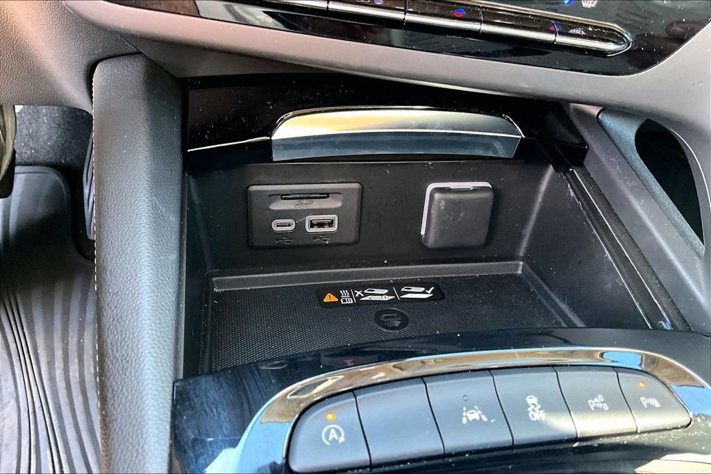 Used 2023 Buick Envision Avenir FWD image 26