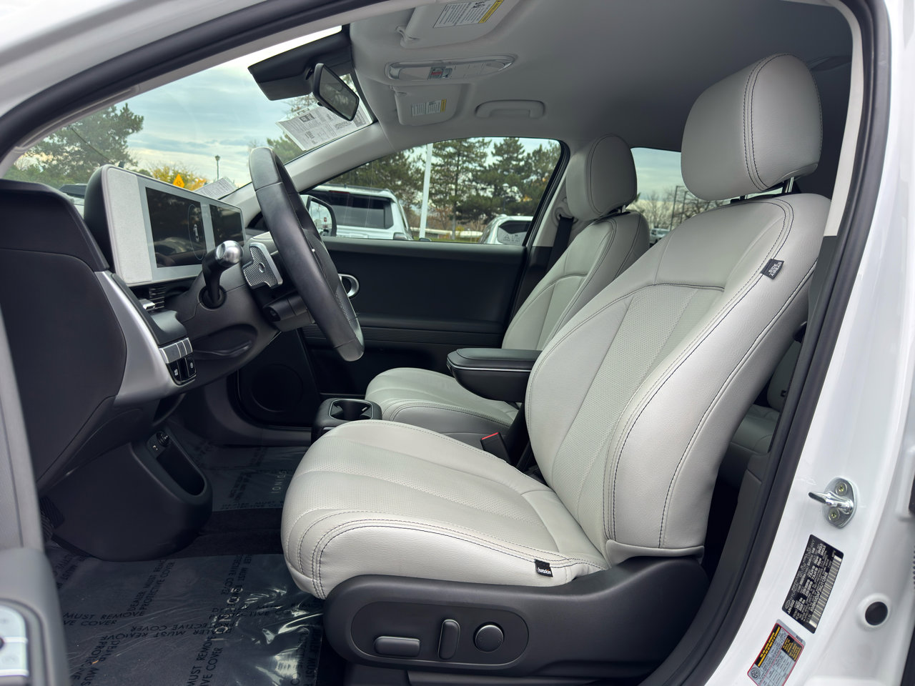 Used 2022 Hyundai Ioniq 5 SE image 3