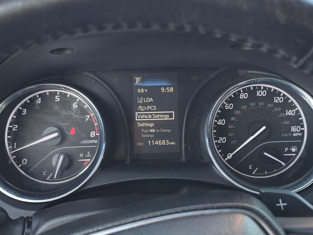 Used 2020 Toyota Camry SE FWD image 14