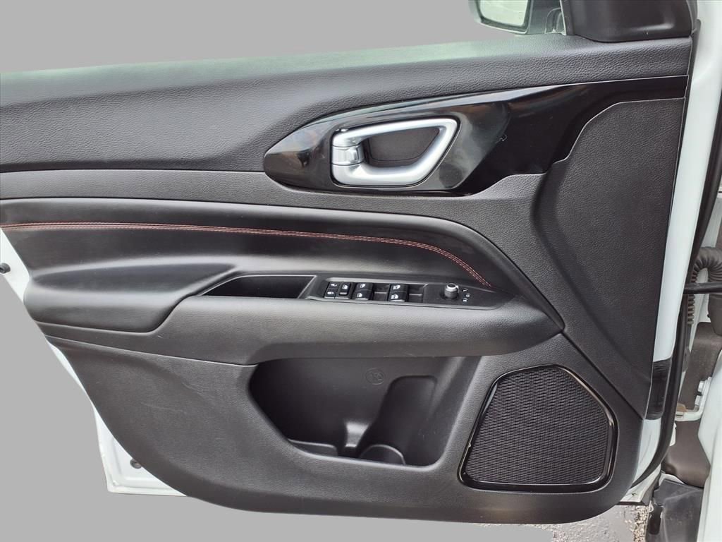 Used 2023 Jeep Compass Trailhawk image 15