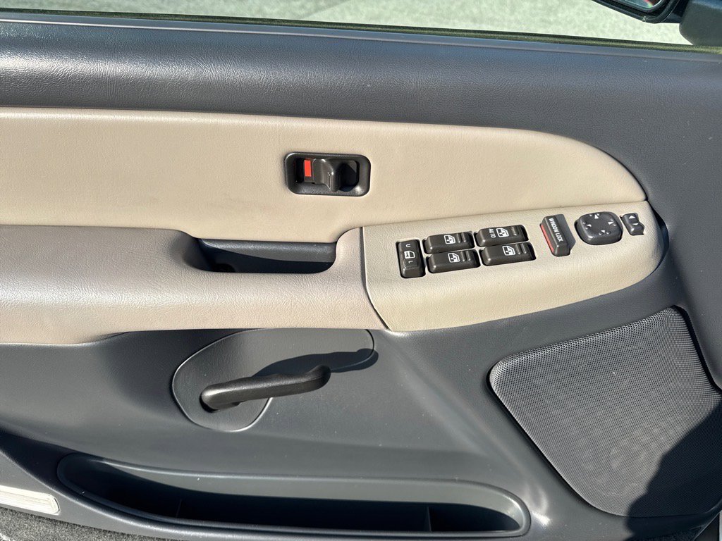 Used 2002 Chevrolet Tahoe LS image 5