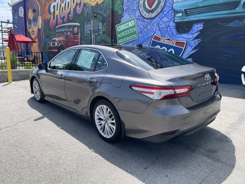 Used 2018 Toyota Camry XLE w/ Audio Package FWD image 3