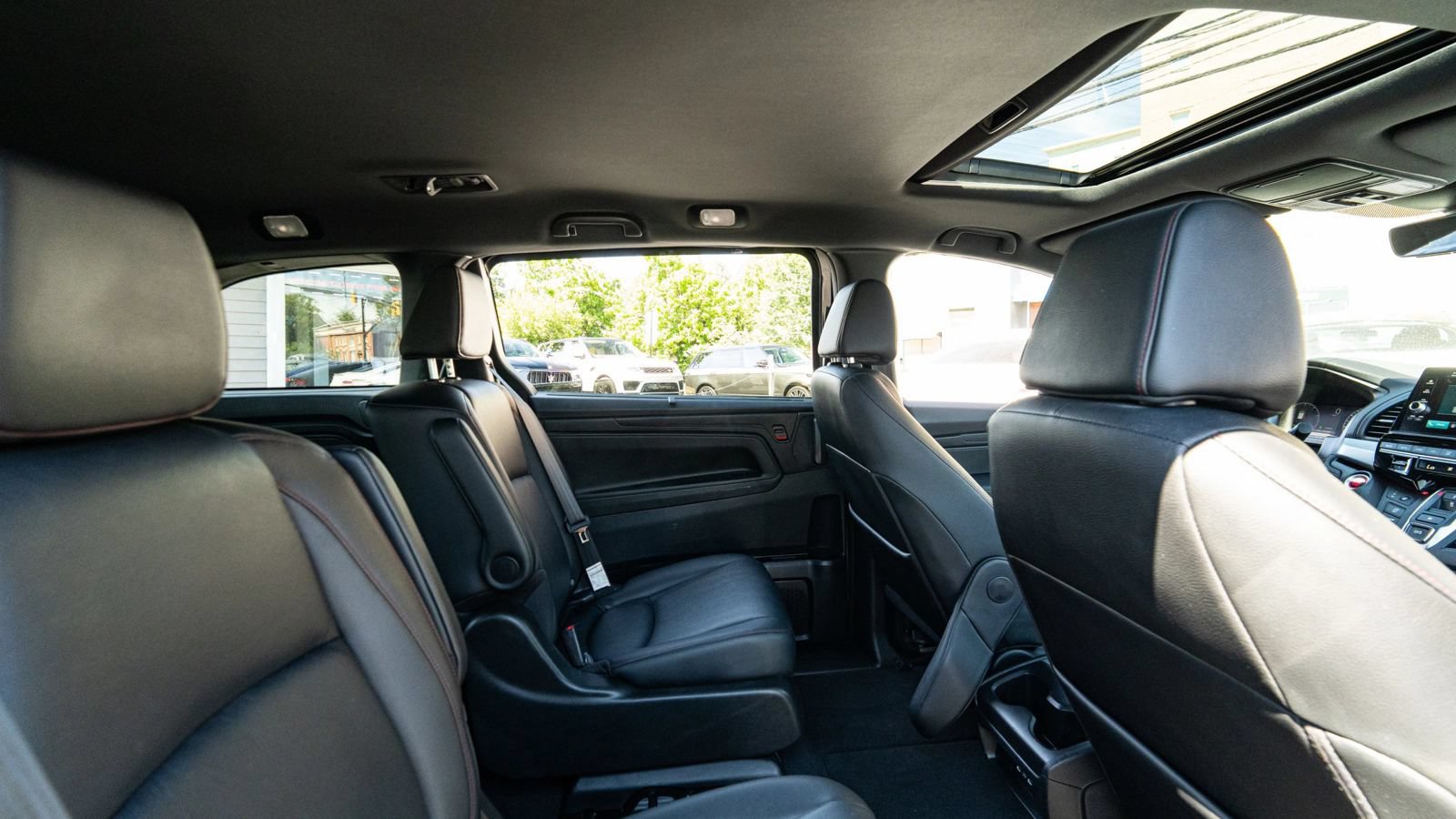 Used 2025 Honda Odyssey Sport-L image 17