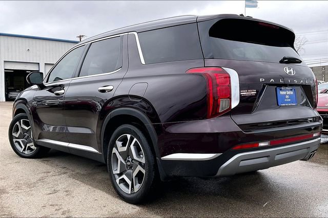 Used 2023 Hyundai Palisade Limited image 3