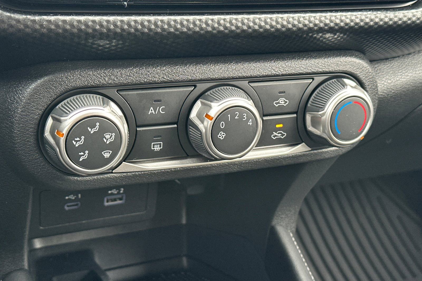 Used 2024 Nissan Kicks SV image 22