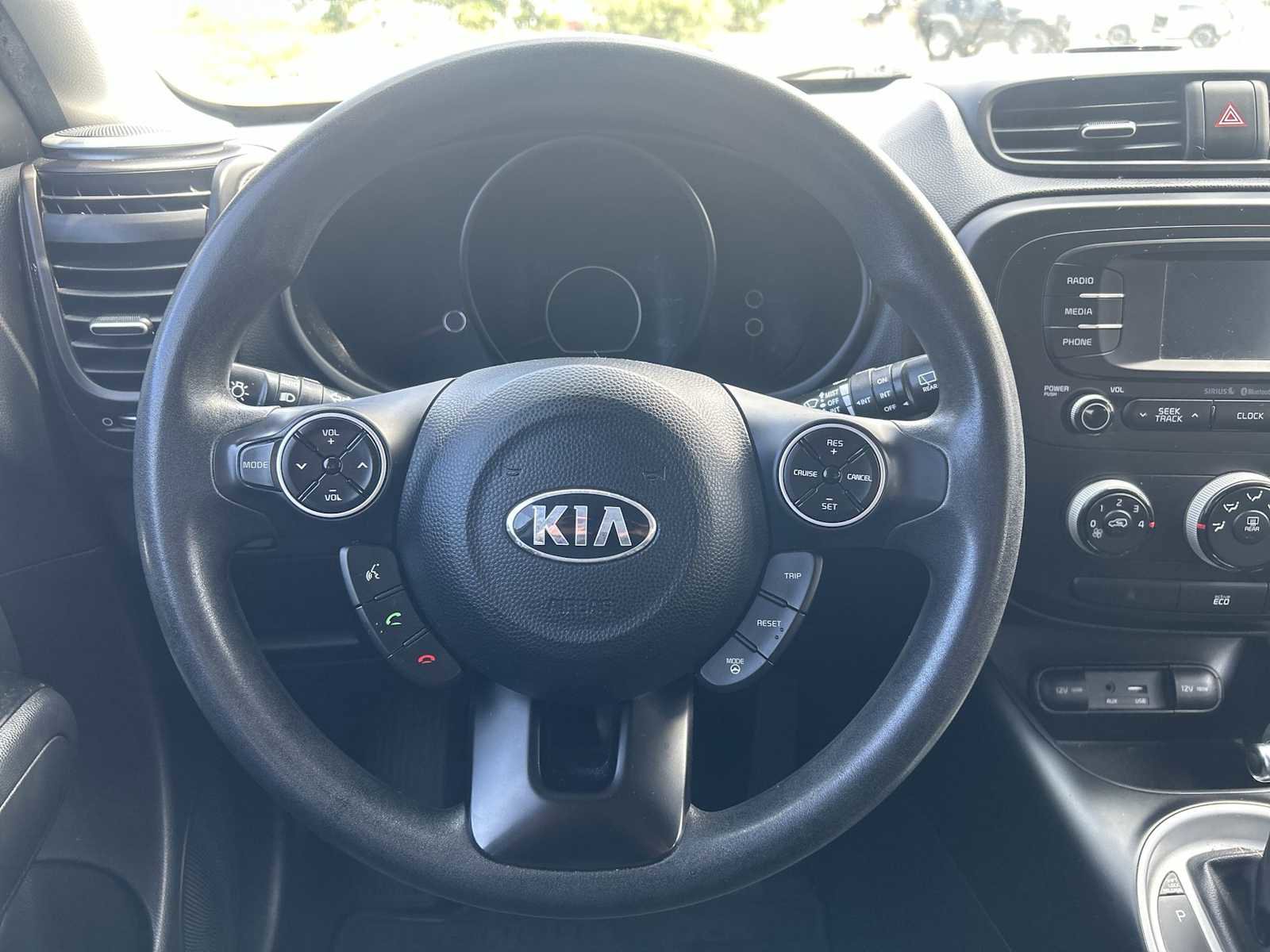 Used 2016 Kia Soul + FWD image 11
