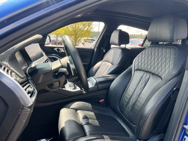 Used 2020 BMW X6 M50i AWD/4WD image 15