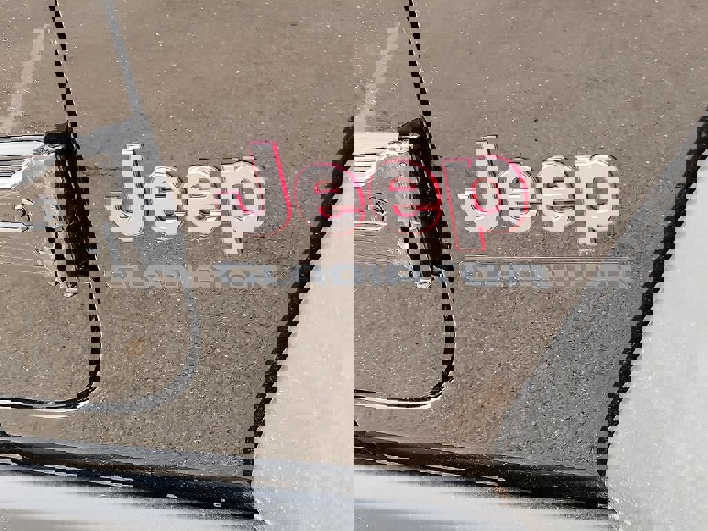 Used 2021 Jeep Gladiator Rubicon image 10