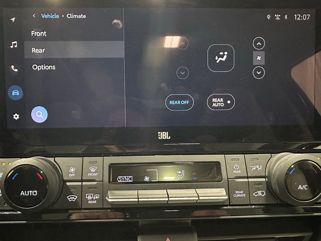 Used 2025 Toyota Grand Highlander AWD image 32