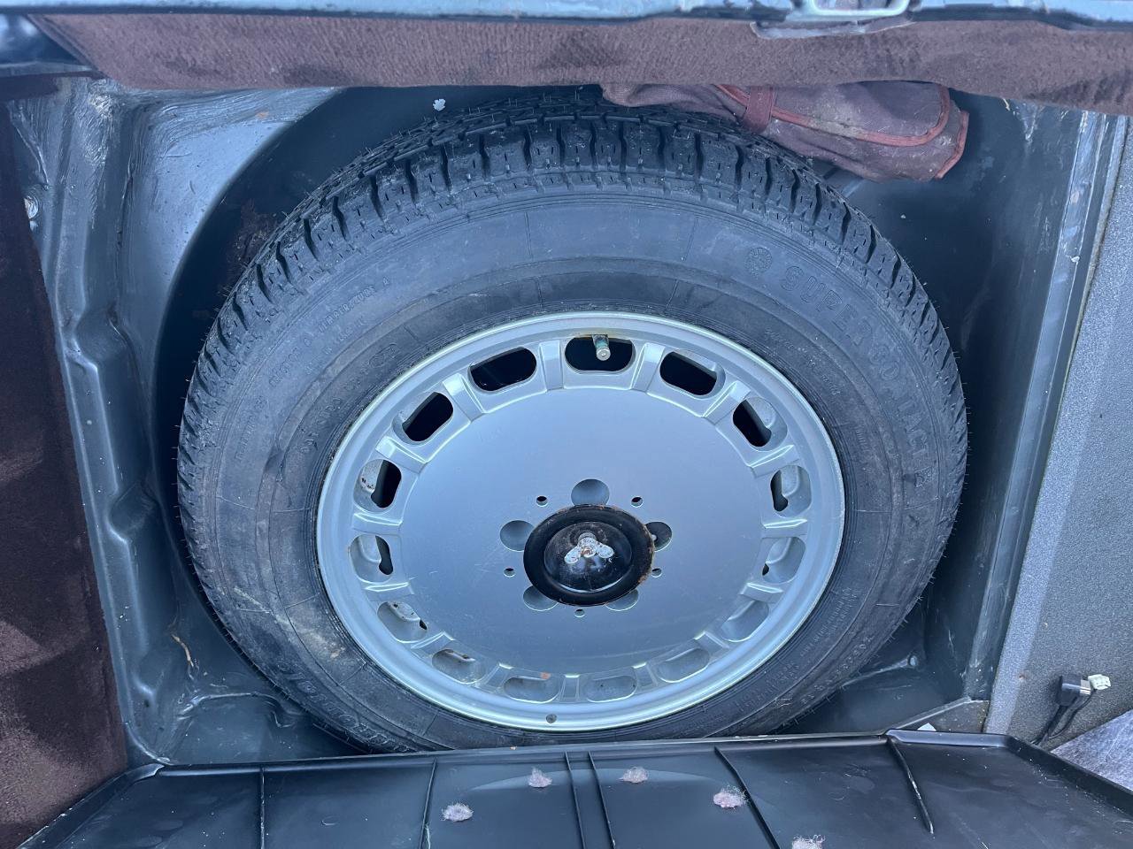 Used 1987 Mercedes-Benz 560 SL image 43