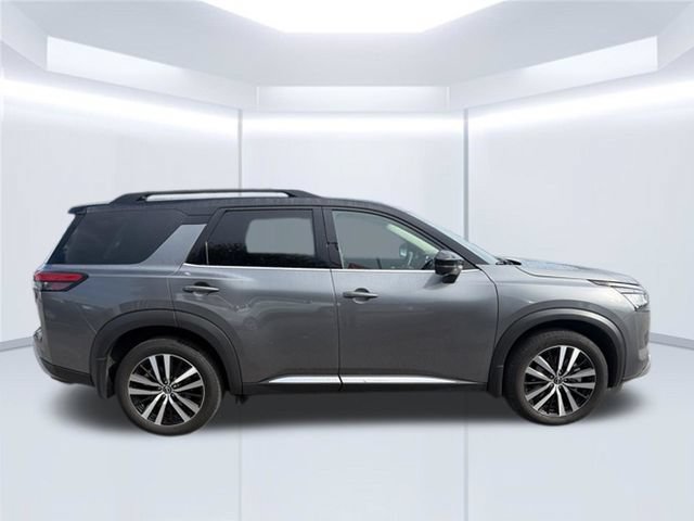 Used 2024 Nissan Pathfinder Platinum AWD/4WD image 5