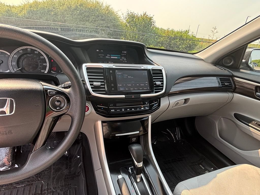 Used 2016 Honda Accord EX image 23