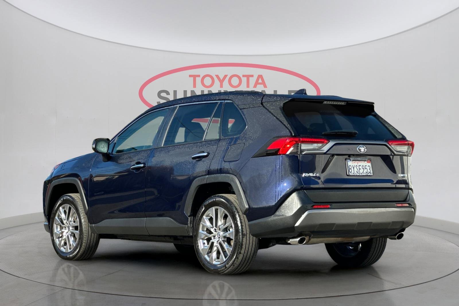 Used 2021 Toyota RAV4 Limited image 8
